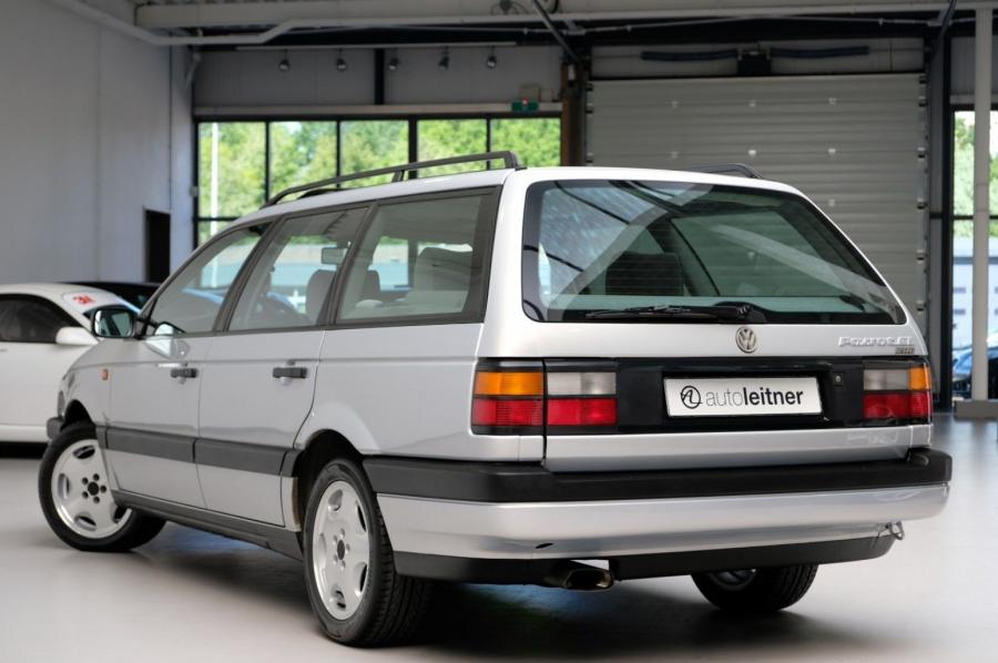  Volkswagen Passat VR6 Variant Satinsilber Metallic (B3) 1992 года  (фото 23 из 51)